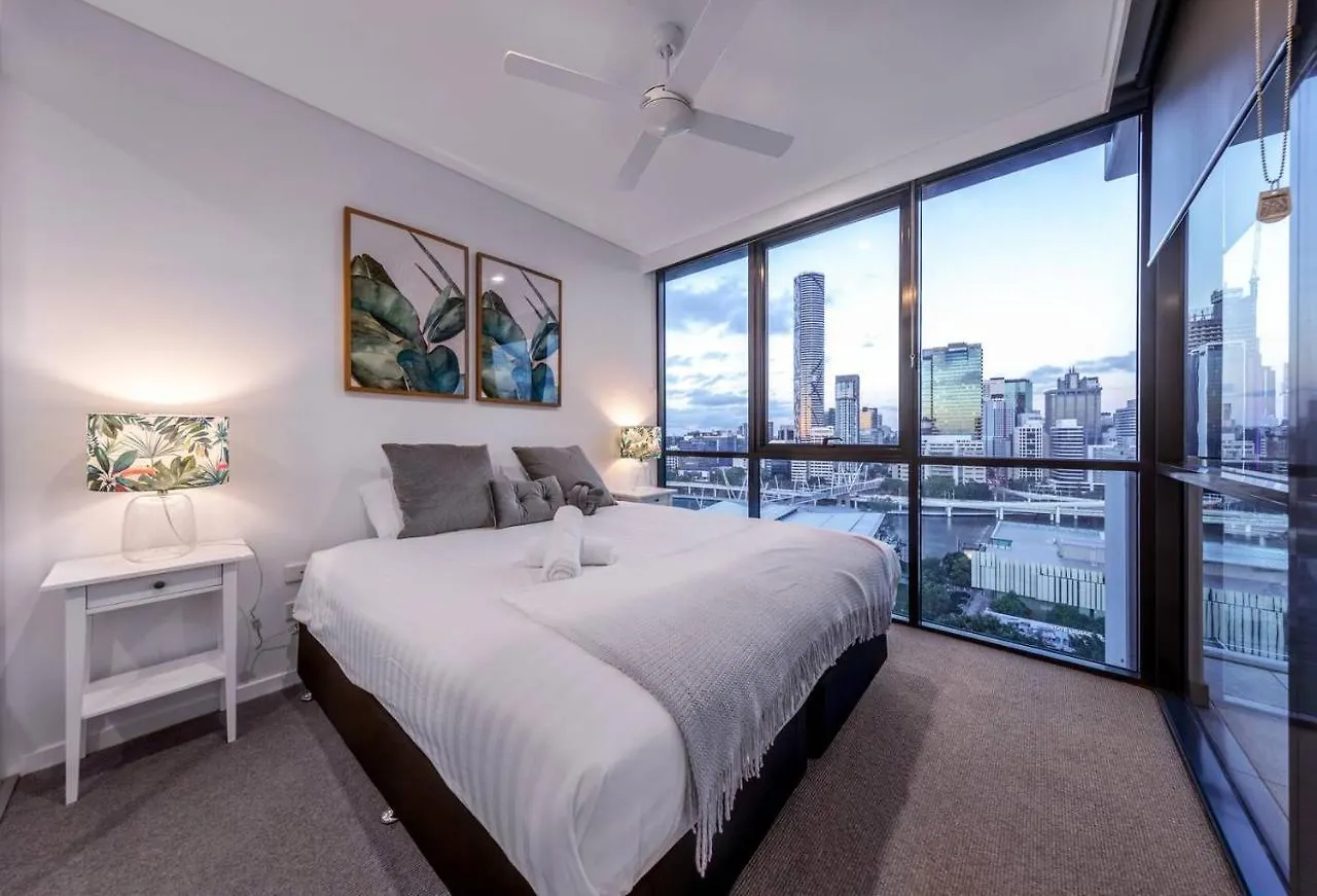 South Bank Beautiful River View Tower Brisbane Apartment