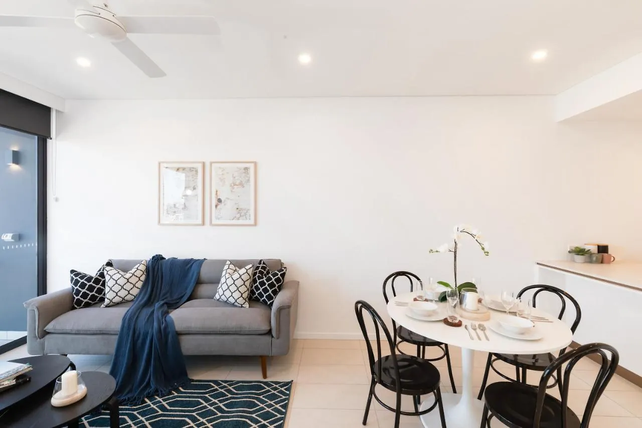 South Bank Beautiful River View Tower Brisbane Apartment